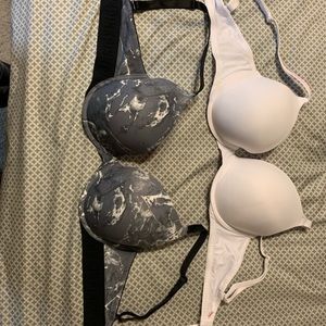 Victoria’s Secret 36 d bras